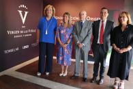 El consejero de Agricultura, Agua y Desarrollo Rural, Francisco Martínez Arroyo, asiste a la comida de campaña de vendimia organizada por la cooperativa ‘Virgen de las Viñas Bodega y Almazara’, de Tomelloso.