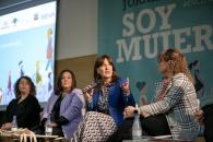 La consejera de Igualdad y portavoz del Gobierno regional, Blanca Fernández, ha clausurado la VI Jornada ‘Soy Mujer’, organizada por el periódico digital ‘encastillalamancha.es’.