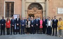 El consejero de Hacienda y Administraciones Públicas, Juan Alfonso Ruiz Molina, firma el acuerdo de colaboración entre la Junta de Comunidades de Castilla-La Mancha, Adobe e Hiberus