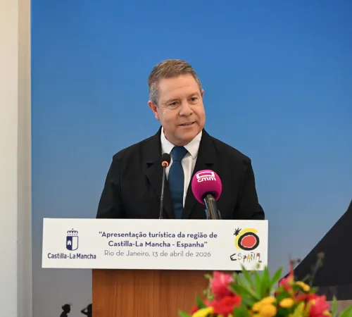 El presidente de Castilla-La Mancha, Emiliano García-Page, encabeza, en el hotel Belmond Copacabana de Río de Janeiro, un acto de promoción turística de la región en la ciudad carioca.