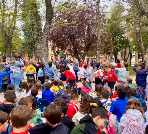 La delegada de la Junta participa en el Día Mundial de Visibilización del Autismo con APANAG