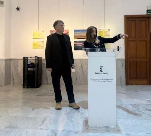 Un momento de la presentación.jpg.