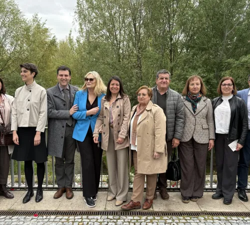 El Gobierno de Castilla-La Mancha ha reafirmado hoy, en el marco de la celebración estatal del Día Internacional del Pueblo Gitano, su compromiso con la igualdad, la inclusión y el reconocimiento institucional de la población gitana, en una jornada de especial valor simbólico y político que coincide con la reciente toma de conocimiento, por parte del Consejo de Gobierno, de la Estrategia Regional de Igualdad, Inclusión y Participación del Pueblo Gitano de Castilla-La Mancha 2026-2030.