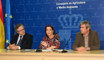 Ana Isabel Parras, durante la firma del convenio con CEDERCAM