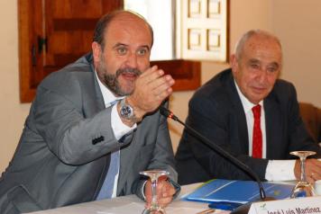 El vicepresidente del Gobierno de Castilla-La Mancha, José Luis Martínez Guijarro, clausurando en Cuenca la 69 Junta Semestral de Predicción Económica 