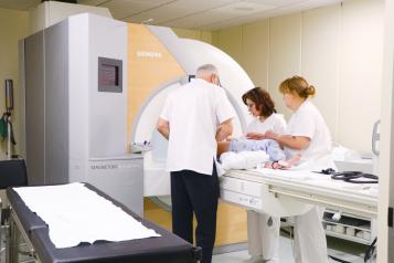 Los hospitales de Castilla-La Mancha han incrementado más de un 22% la actividad en resonancias magnéticas en lo que va de verano