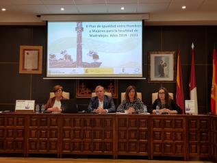 El Gobierno regional afirma que los ayuntamientos son clave para impulsar un cambio cultural que nos lleve a una sociedad igualitaria