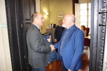 Reunión entre el delegado de la Junta, Pedro Antonio Ruiz Santos y el alcalde de Villarrobledo, Valentín Bueno