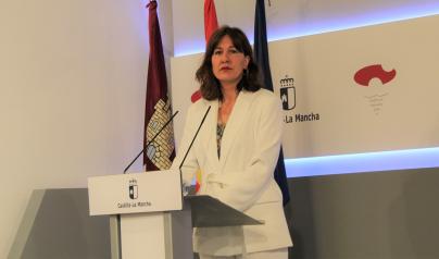 La consejera de Igualdad y portavoz del Gobierno regional, Blanca Fernández, ofrece una rueda de prensa