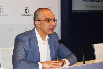 El director general de Salud Pública, Juan Camacho, informa,  sobre la incidencia del contagio por coronavirus en Castilla-La Mancha (12 mayo)