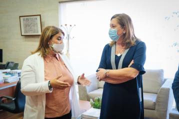 En torno a un 16 por ciento de los usuarios becados de comedor escolar de Castilla-La Mancha están haciendo uso del servicio de recogida de menú 
