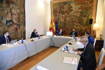 Foto de Archivo reunión García-Page y Ábalos