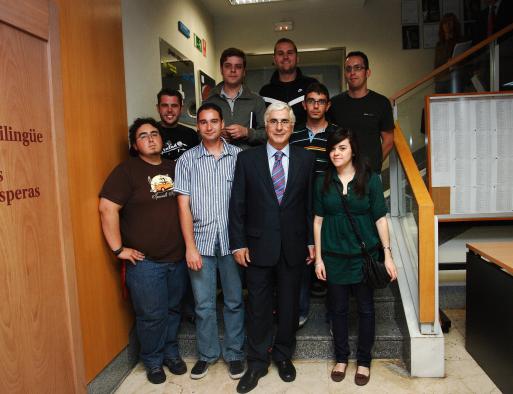 Barreda con un grupo de alumnos de la Universidad CEU San Pablo de  Madrid 