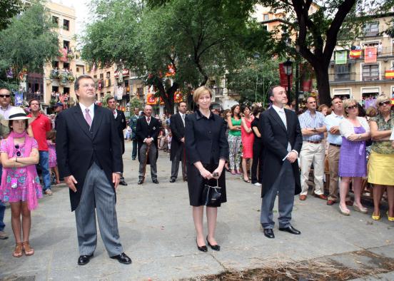 Araujo, Sánchez Pingarrón y Lamata, en la procesión del Corpus Christi de Toledo enn Zocodover.