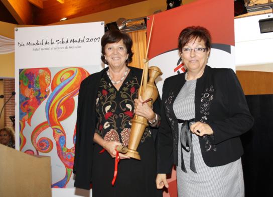 La jefa de Psiquiatría Ana Jiménez recoge el Premio Quijote 2009
