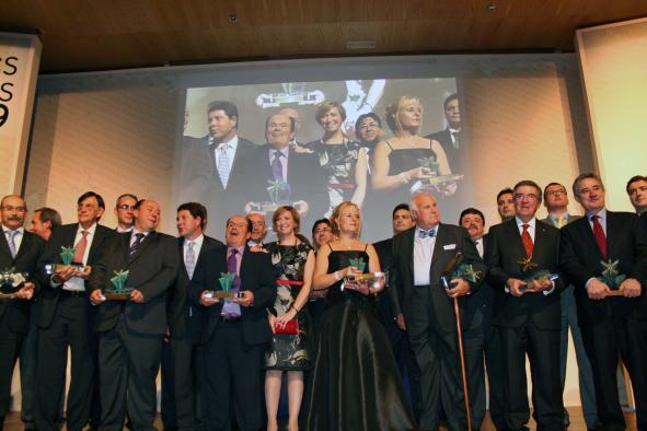 Araújo con los empresarios galardonados por la Federación Empresarial Toledana (Fedeto)