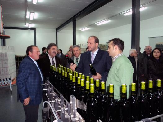 Martínez Guijarro visita la cooperativa Santa Quiteria  en Higueruela (Albacete)