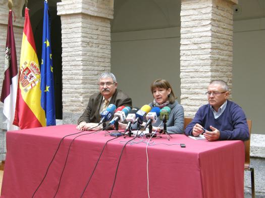 Ángeles García informa en el Museo de la Merced de Ciudad Real sobre la exposición de Arte Contemporáneo