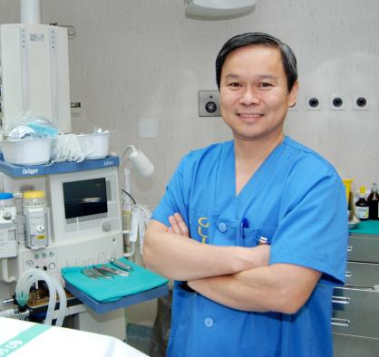 En la imagen, el coordinador de la Unidad de Mano del Servicio de Traumatología del Hospital General Nuestra Señora del Prado de Talavera de la Reina, Santiago Fang Chen.
