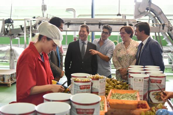 Visita a las instalaciones de la fábrica de berenjenas ‘Vicente Malagón, S.A’ en Almagro