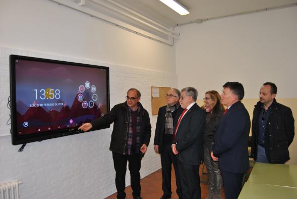 El Gobierno regional crea una red de centros educativos colaboradores para el desarrollo de acciones presenciales de formación del profesorado 