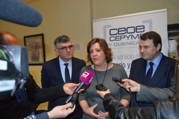 La consejera de Economía, Empresas y Empleo se ha reunido con los miembros de la junta directiva de CEOE Cuenca
