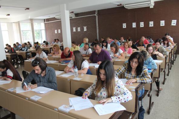 Más de 1.770 personas se han inscrito en las pruebas de competencias clave celebradas hoy en siete puntos de la región