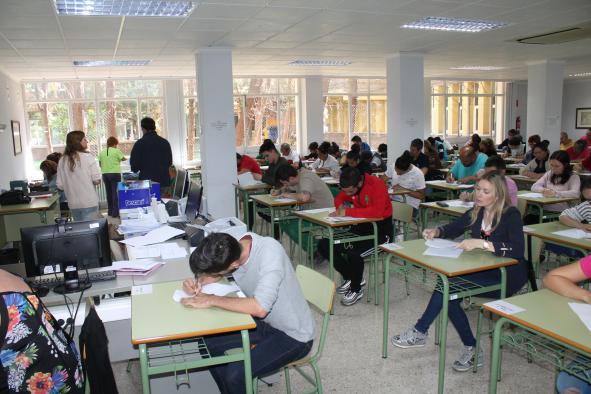 Más de 1.770 personas se han inscrito en las pruebas de competencias clave celebradas hoy en siete puntos de la región
