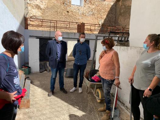 Visita del delegado de la Junta a Férez