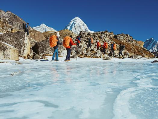 El Gobierno regional patrocina el documental sobre la expedición invernal al Everest que AMIAB organizó en enero con personas con discapacidad