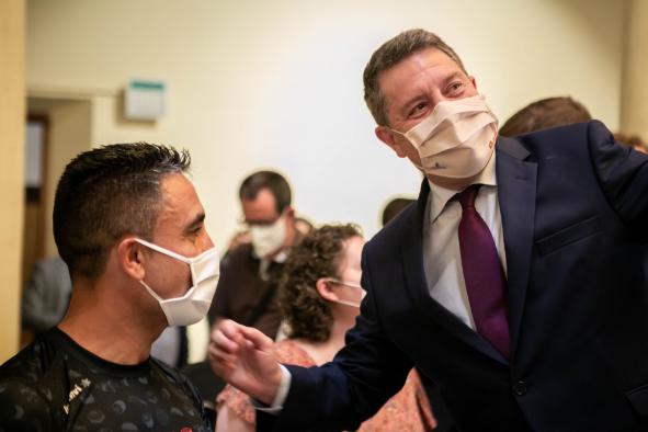 El presidente de Castilla-La Mancha asiste a la presentación de los deportistas castellanomanchegos del equipo paralímpico para Tokio 2020