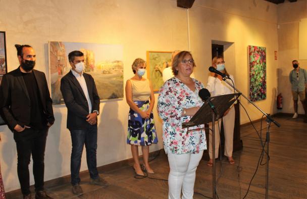 La delegada del Gobierno regional agradece a “Aires Manchegos” su labor promocional de los artistas contemporáneos de Castilla-La Mancha  