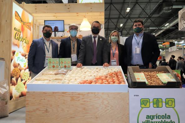 El consejero de Agricultura, Agua y Desarrollo Rural, Francisco Martínez Arroyo, asiste a la XIII edición de ‘Fruit Attraction’, la Feria Internacional de Frutas y Hortalizas 