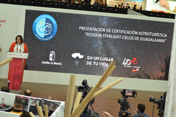La consejera de Economía, Empresas y Empleo, Patricia Franco, presenta la certificación Starlight de Reserva Astronómica de los Cielos de Guadalajara