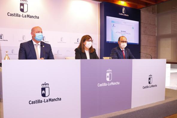 El Gobierno regional destaca el esfuerzo de los profesionales sanitarios en la reactivación de la actividad asistencial y su repercusión en la reducción de las listas de espera