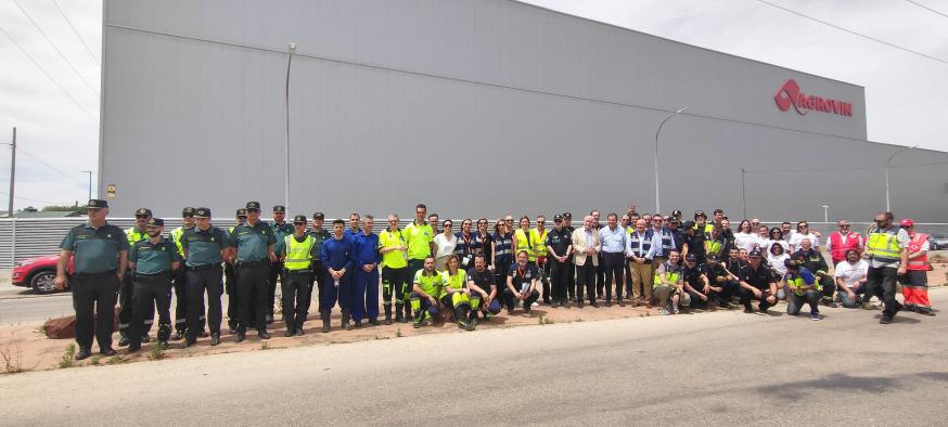 Unos 50 efectivos han participado en el simulacro del Plan de Emergencia Exterior de la empresa Productos Agrovin en Alcázar de San Juan