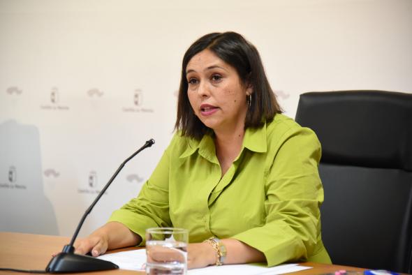 La viceconsejera de Cultura y Deportes, Ana Muñoz, informa, en rueda de prensa, de las ayudas para la realización de proyectos de investigación del patrimonio arqueológico y paleontológico de Castilla-La Mancha.