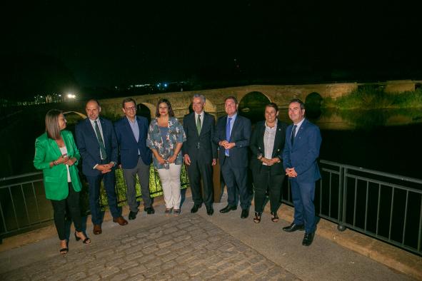 Inaugura la nueva iluminación ornamental del Puente Romano de Talavera de la Reina (Toledo)