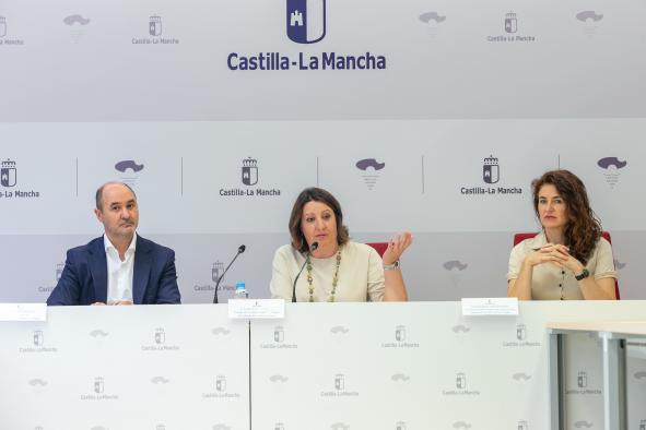 La consejera de Economía, Empresas y Empleo, Patricia Franco, comparece en rueda de prensa para informar de los datos de paro del mes de junio