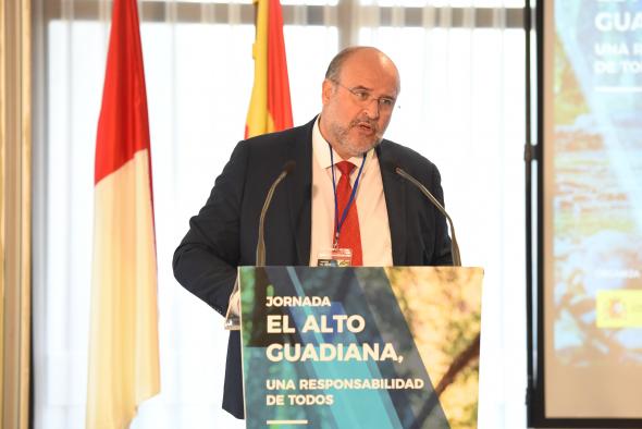  El vicepresidente regional, José Luis Martínez Guijarro, y el consejero de Agricultura, Agua y Desarrollo Rural, Francisco Martínez Arroyo, asisten, en Alcázar de San Juan, a la jornada ‘El Alto Guadiana, una responsabilidad de todos’