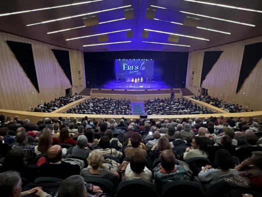 El Gobierno regional reivindica el disfrute del ocio y la cultura de las personas mayores en el concierto de Mocedades en Guadalajara 