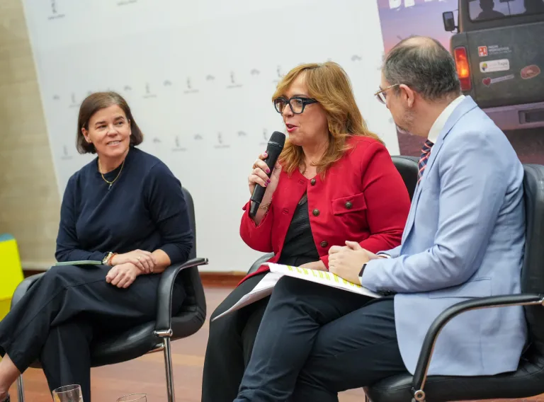 Ha sido presentado con CMM en los servicios centrales de la Consejería de Educación, Cultura y Deportes