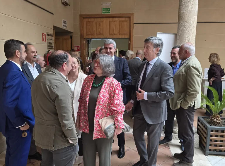 El Gobierno regional invita al sector vitivinícola a avanzar en sostenibilidad y adaptación al cambio climático como oportunidad y mejora de su competitividad