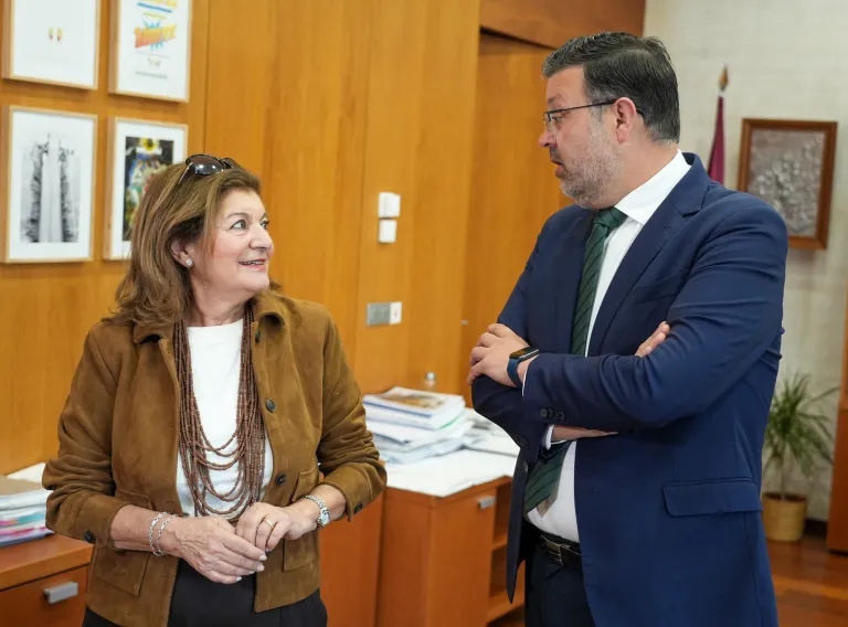 El Gobierno de Castilla-La Mancha ha renovado el convenio de colaboración con CMM para la promoción de la XXX edición de la Feria de Artes Escénicas y Música de la región, que se celebrará del 13 al 16 de abril en la ciudad de Albacete.