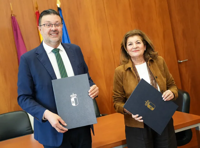 El Gobierno de Castilla-La Mancha ha renovado el convenio de colaboración con CMM para la promoción de la XXX edición de la Feria de Artes Escénicas y Música de la región, que se celebrará del 13 al 16 de abril en la ciudad de Albacete.