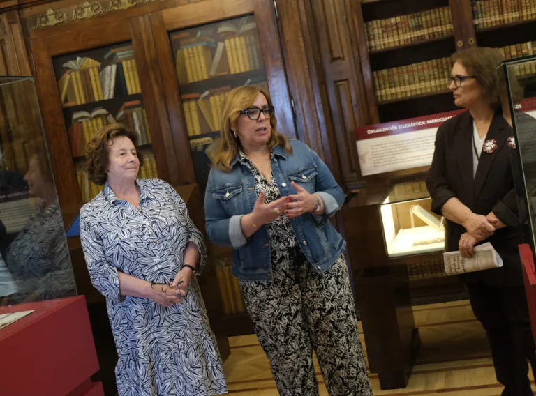 Carmen Terea Olmedo en la lectura del manifiesto con motivo del Día del Libro