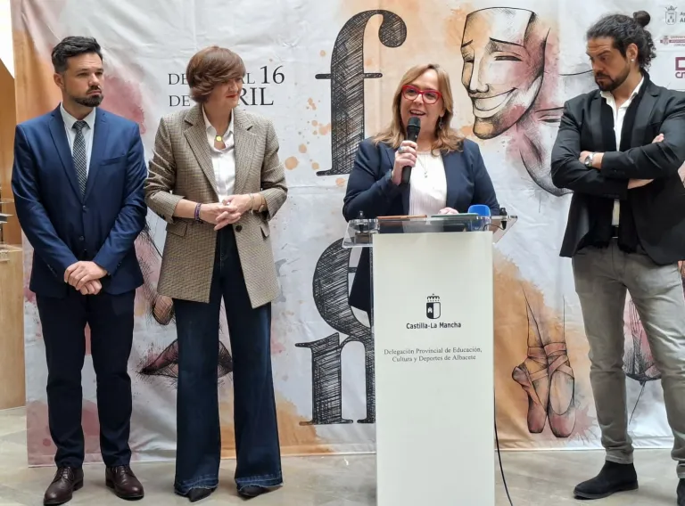 Carmen Teresa Olmedo ha inaugurado la exposición ´30 años de Feria de Artes Escénicas y Musicales de Castilla-La Mancha´