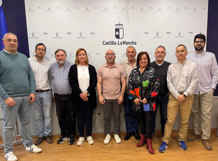 FOTO DE FAMILIA REUNIÓN EJECUCIÓN FONDOS LEADER