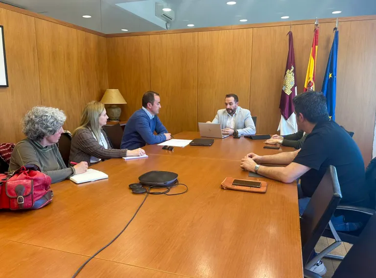 Reunión con los representantes de los sindicatos educativos