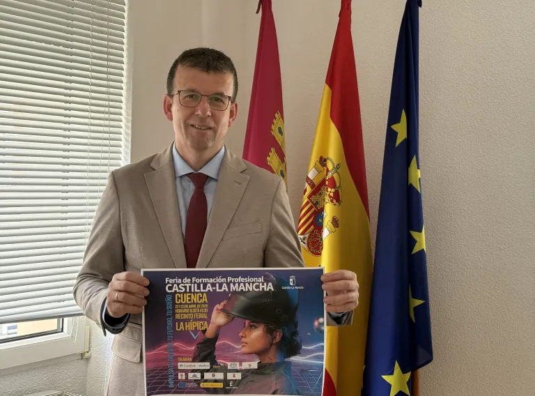 El delegado provincial de Educación, Cultura y Deporte, Gustavo Martínez, ha animado al alumnado y a las familias de la provincia a participar en la III Feria de Formación Profesional de Cuenca.